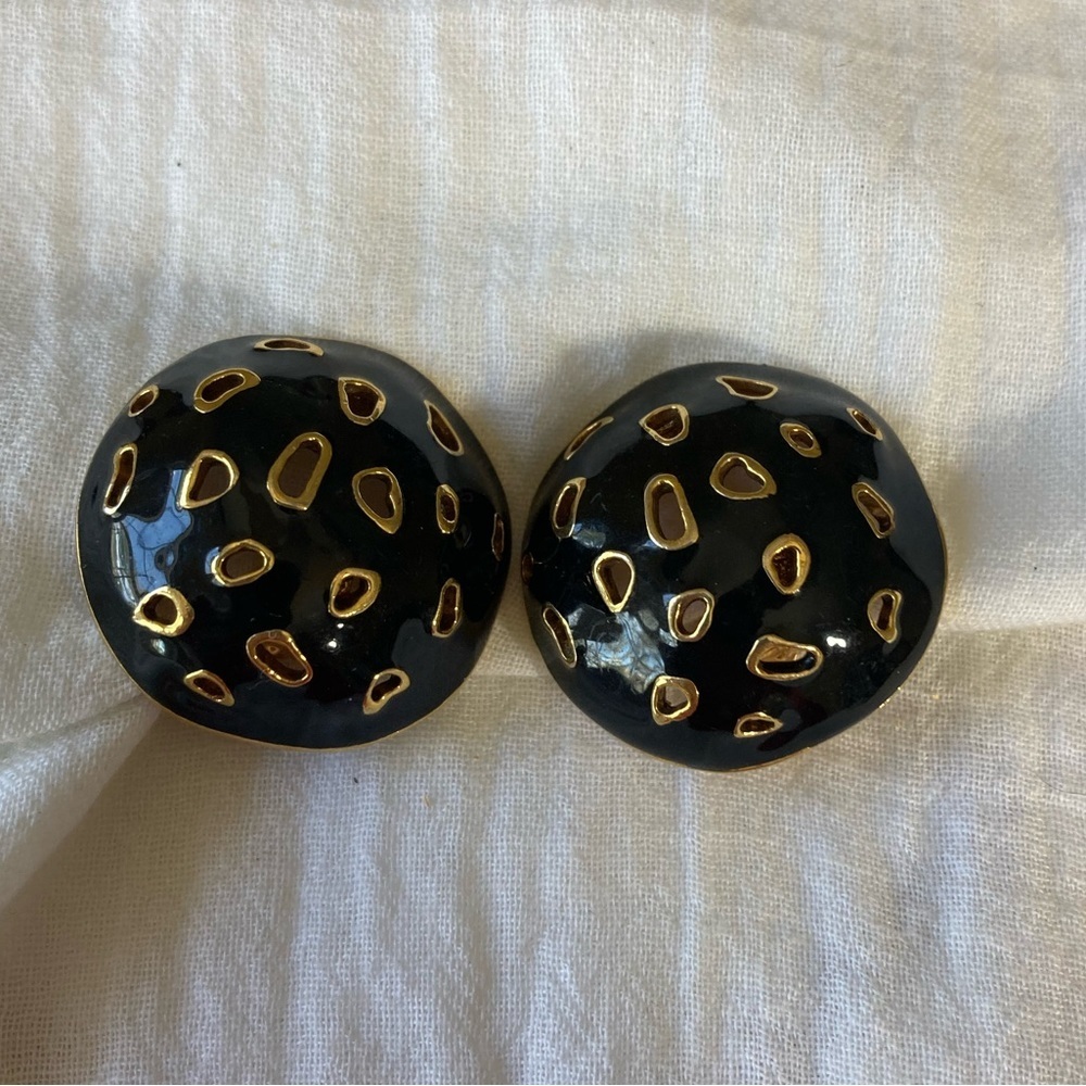 Signed EB Open Design Black‎ Enamel Vintage Clip on Earrings